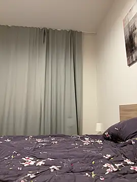 Snapshot of KamilaIv chatting on 03.06.26 KamilaIv online show from 03.06.26