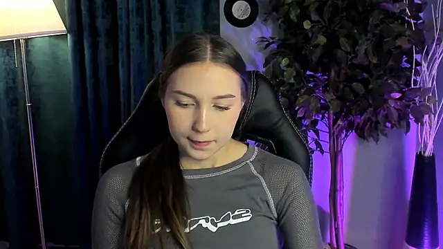 OliviaLang online show from 03.16.26