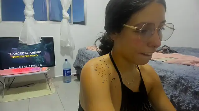 Snapshot of Miranda-cambell chatting on 07.16.26 Miranda-cambell online show from 07.16.26