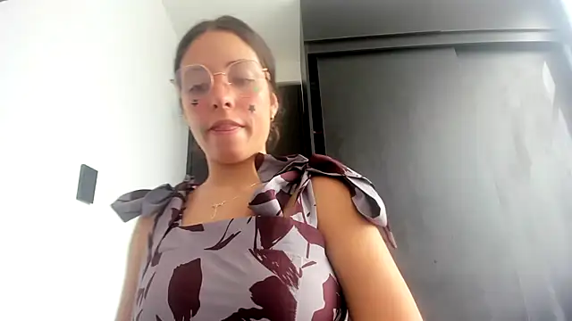 Snapshot of Miranda-cambell chatting on 07.19.26 Miranda-cambell online show from 07.19.26