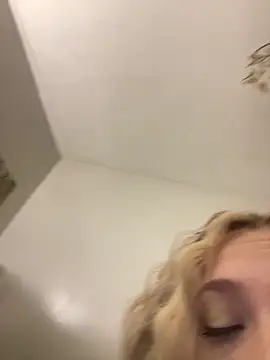 Snapshot of imkhloe chatting on 03.15.26 imkhloe online show from 03.15.26