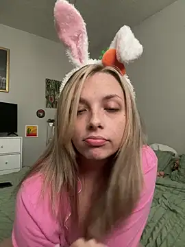 Snapshot of imkhloe chatting on 03.23.26 imkhloe online show from 03.23.26