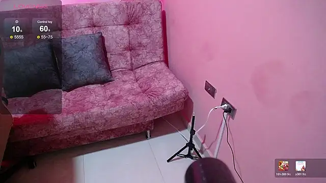 FoxyHot160 online show from 03.17.26