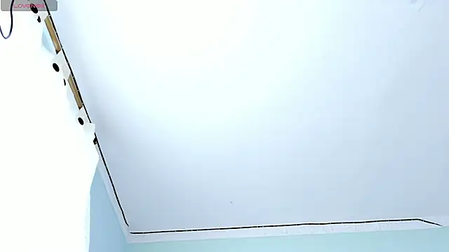 Snapshot of WineLuxDuo chatting on 04.10.26 WineLuxDuo online show from 04.10.26