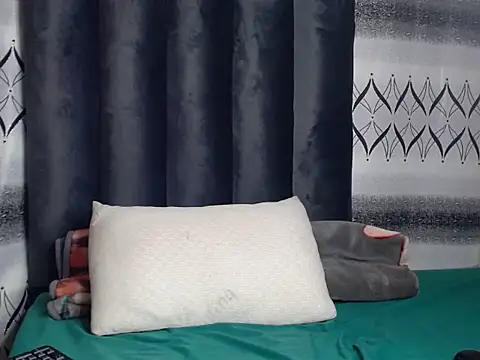Snapshot of Kinky-Nicky04 chatting on 05.18.26 Kinky-Nicky04 online show from 05.18.26