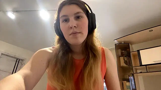 JoanieMochel online show from 03.13.26