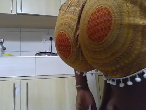 Snapshot of desired_better chatting on 03.06.26 desired better online show from 03.06.26