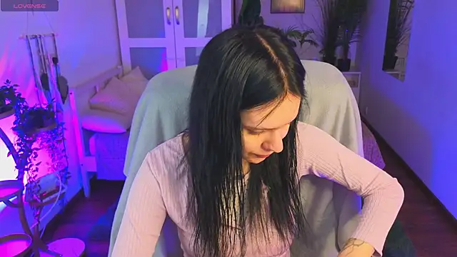 kittenlolla online show from 05.01.26