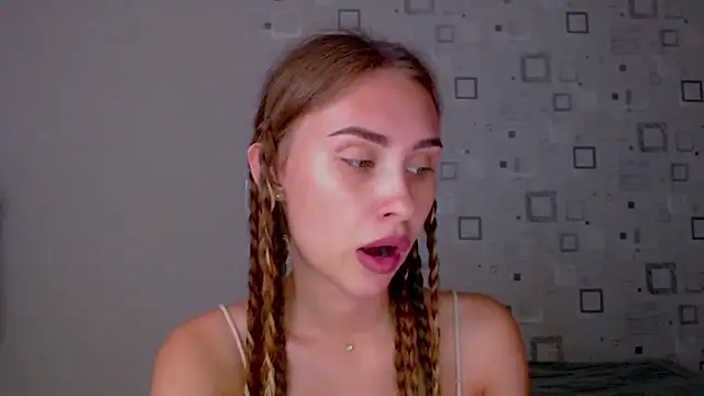 yourameliaa online show from 06.18.26