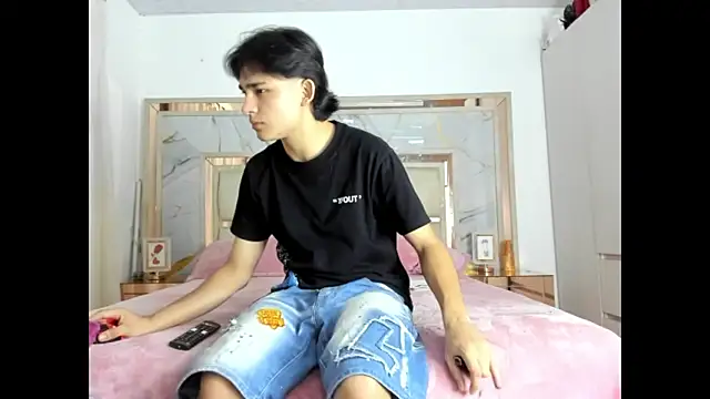 monky 0002 online show from 03.15.26