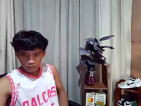 Snapshot of marksurelyhard chatting on 03.05.26 marksurelyhard online show from 03.05.26