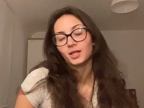 Snapshot of Ellamay06 chatting on 03.03.26 Ellamay06 online show from 03.03.26