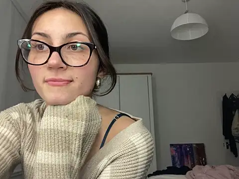 Snapshot of Ellamay06 chatting on 03.09.26 Ellamay06 online show from 03.09.26