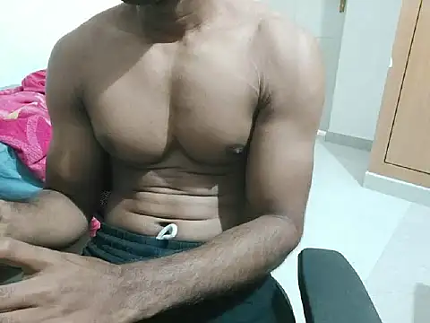 Snapshot of kratosTheHunk chatting on 07.01.26 kratosTheHunk online show from 07.01.26