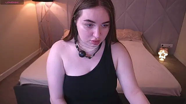 Snapshot of RapunzelAngel chatting on 05.17.26 RapunzelAngel online show from 05.17.26