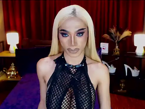 KieraLee online show from 04.30.26