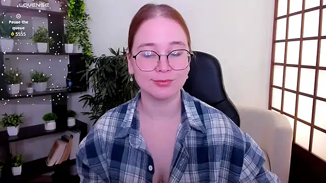 Anny Twelvetrees online show from 03.08.26