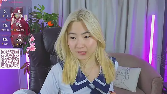 YunnaLuv online show from 03.08.26