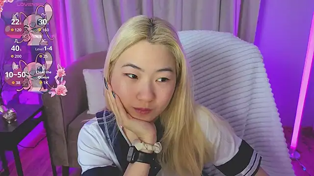 YunnaLuv online show from 03.17.26