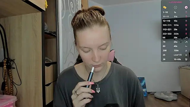 Mary Blu online show from 09.22.25