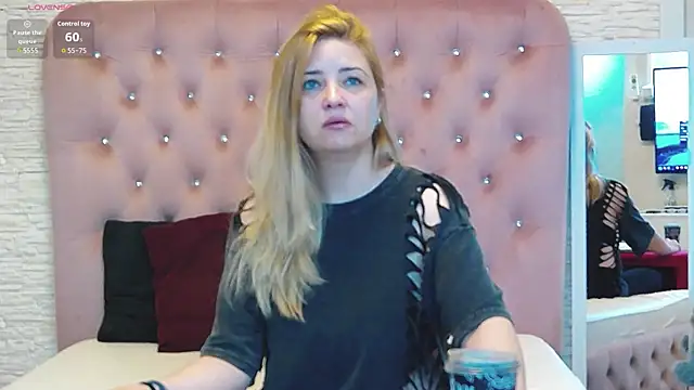 MellanieBliss online show from 05.05.26