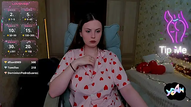 LoraTempt online show from 06.07.26