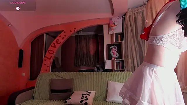 Luna Reid online show from 05.08.26