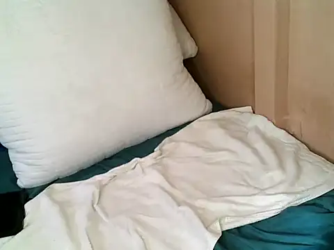 Lady Giraffe online show from 03.13.26