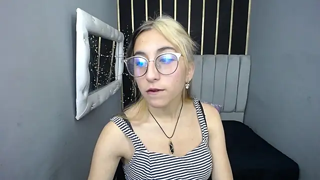 moon shut online show from 03.06.26