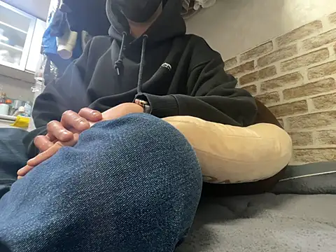 Snapshot of moon_blue199x chatting on 03.20.26 moon blue199x online show from 03.20.26