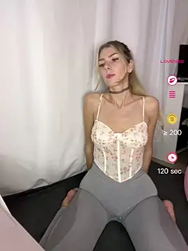 SoniaXOXO online show from 05.05.26