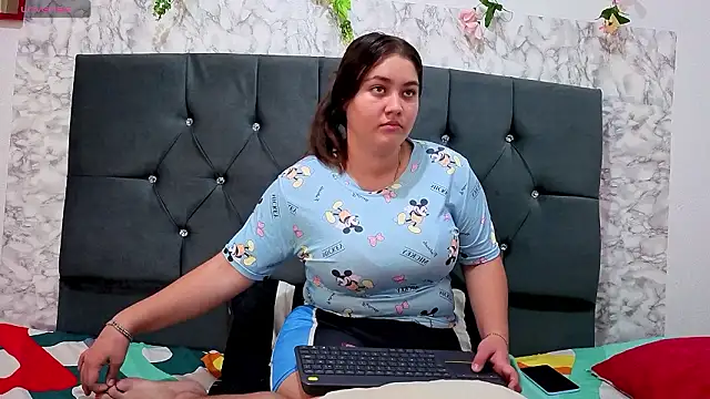 Mikaellaginx online show from 03.17.26