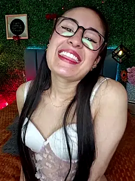 Cataa Hill online show from 05.06.26