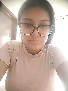 pregnant kitten01 online show from 03.09.26