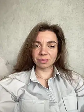 Luna2547 online show from 05.06.26