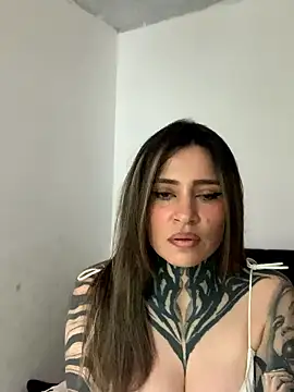 Snapshot of AlanaRoa_ chatting on 06.04.26 AlanaRoa online show from 06.04.26