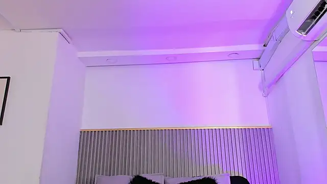 ashvalentine  online show from 06.25.26
