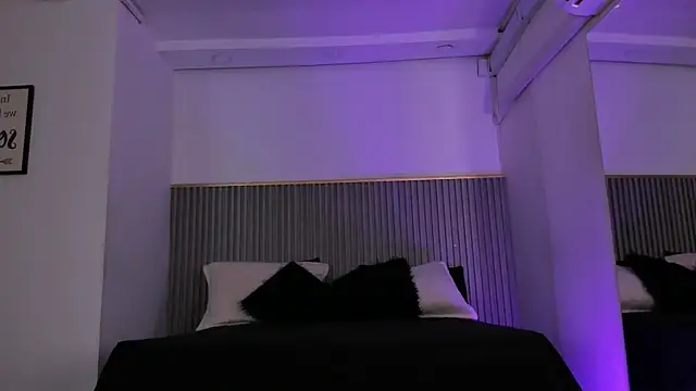 ashvalentine  online show from 07.31.26