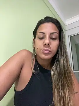 Snapshot of kifanyy chatting on 03.26.26 kifanyy online show from 03.26.26