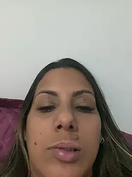 Snapshot of kifanyy chatting on 04.17.26 kifanyy online show from 04.17.26