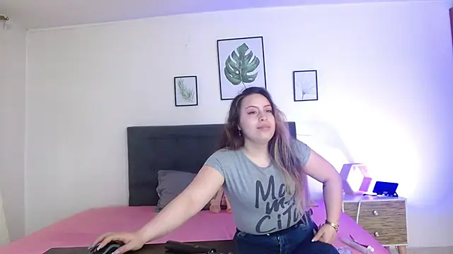 Snapshot of samanthachop chatting on 06.15.26 samanthachop online show from 06.15.26