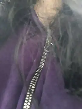 Naomimolie online show from 05.04.26