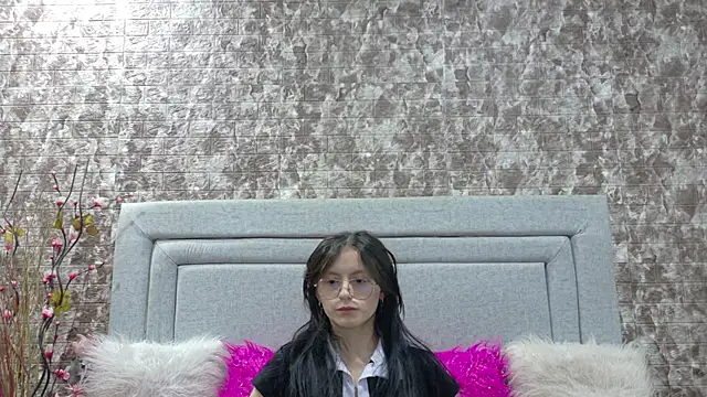 Naomimolie online show from 06.19.26
