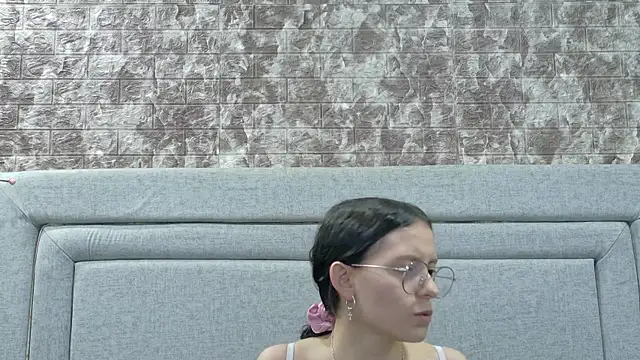 Naomimolie online show from 06.23.26