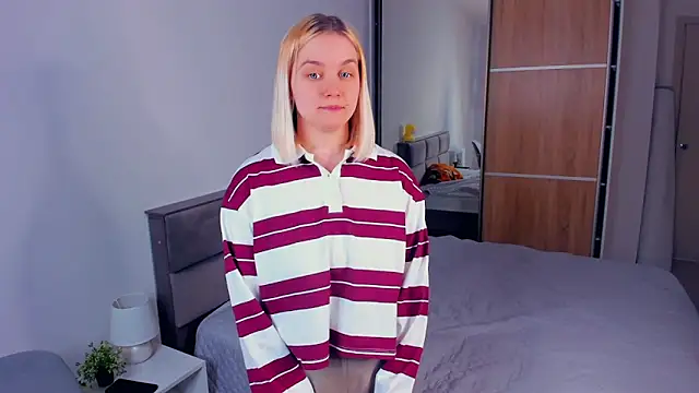 AveIinaStromain online show from 03.11.26