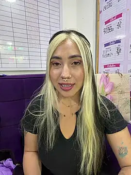 ManuelaVeeleez online show from 06.13.26
