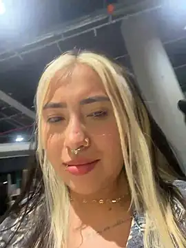 ManuelaVeeleez online show from 06.20.26