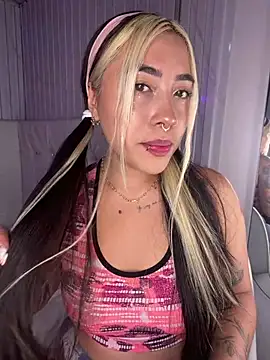 ManuelaVeeleez online show from 06.23.26