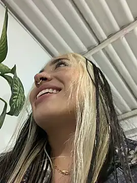 ManuelaVeeleez online show from 06.24.26