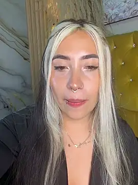 ManuelaVeeleez online show from 06.25.26